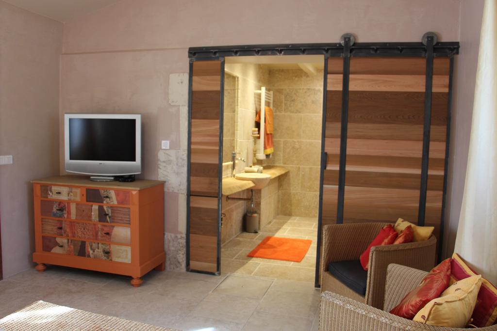 Sous Les Platanes B&B Châteaurenard Habitación foto